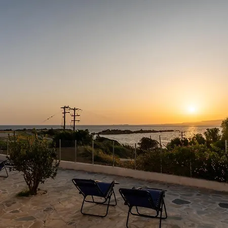 Lilian Just Steps From The بيت للعطل