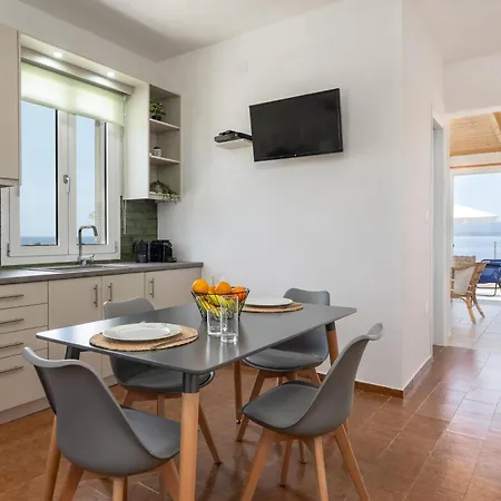 Holiday home Lilian Just Steps From The