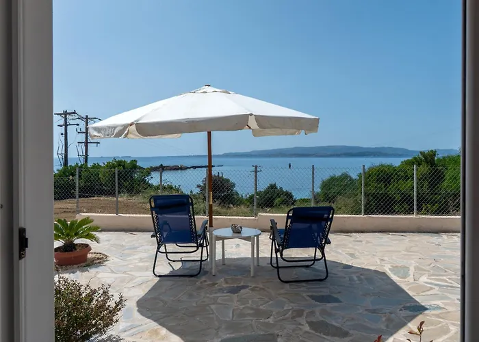 Lilian Just Steps From The Tatil Evi *