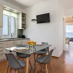 Hébergement de vacances Lilian Just Steps From The